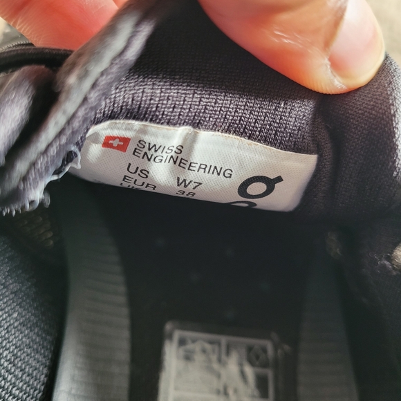 Womens On CLOUD Sneakers All Black - Picture 7 of 7